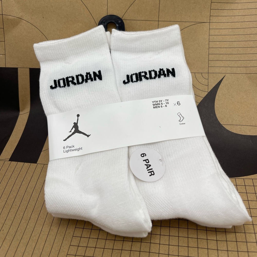 JORDAN JUMPMAN CREW Socks 
6PK

Style XJ0130-001 - Picture 12 of 16
